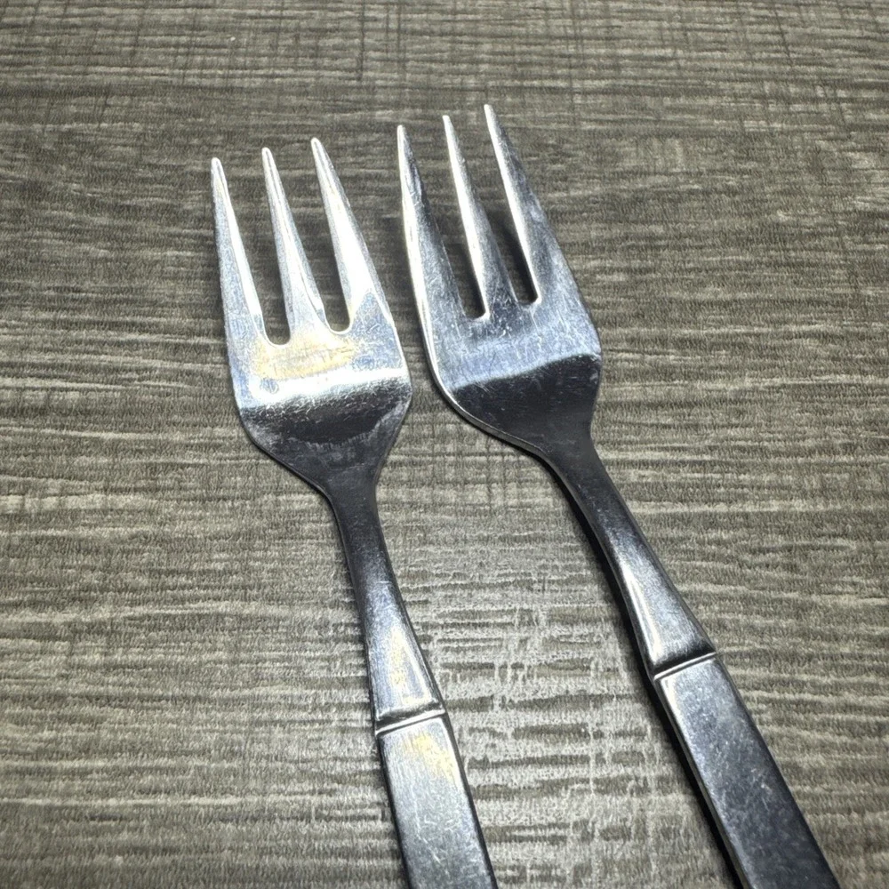 American Airlines FORK 6 3/8